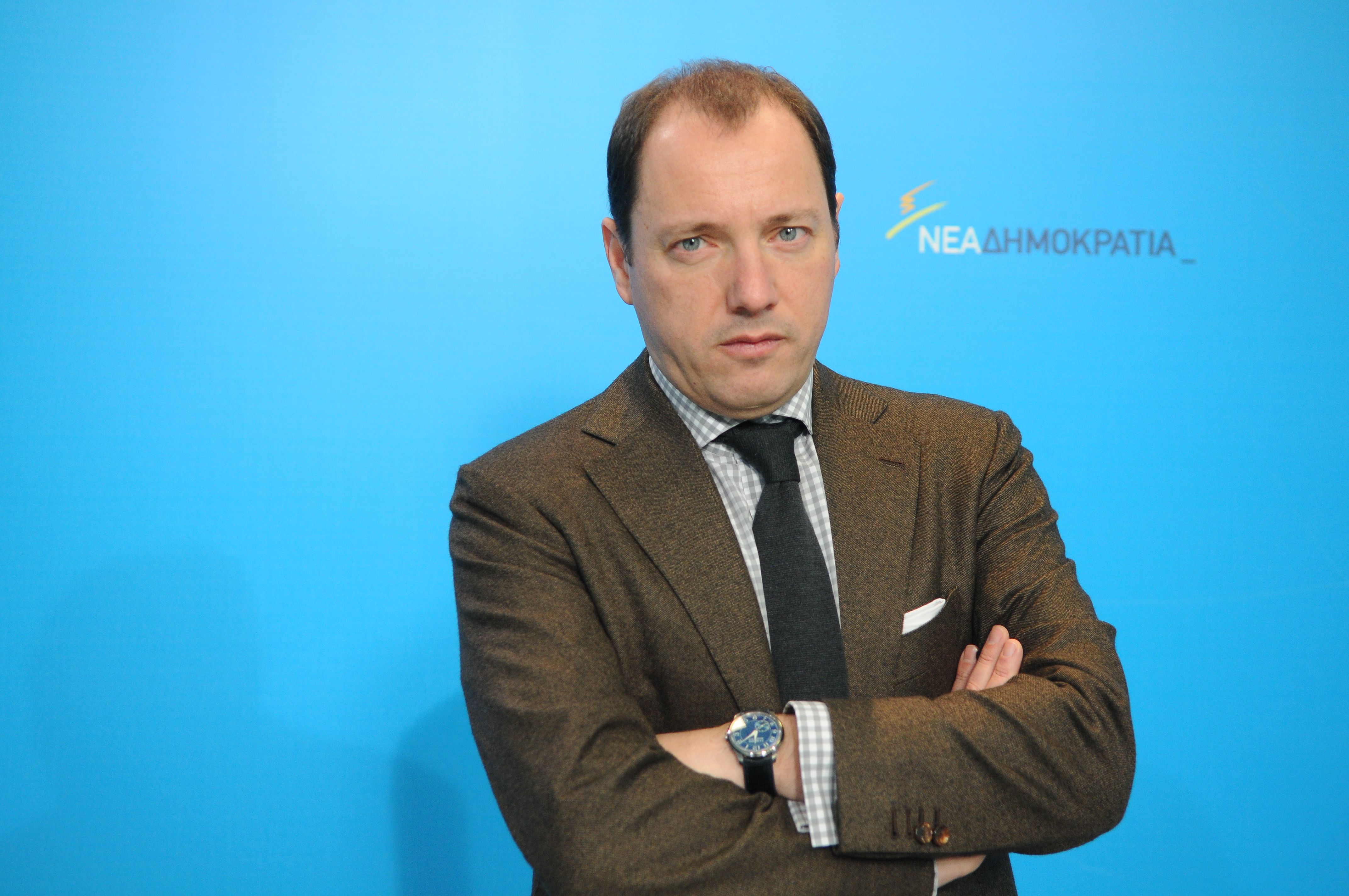 Την ένταξη όλων των οφειλετών στην ρύθμιση των 48 δόσεων ζητεί ο Ανδρ.Ψυχάρης